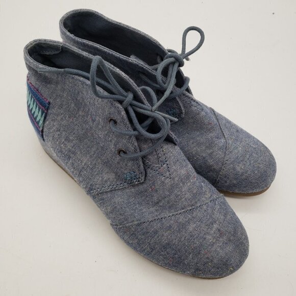 TOMS Blue Chambray Desert Wedge Boho Bootie Lace Up Shoes Youth Big Kid Size 4 - Picture 1 of 5